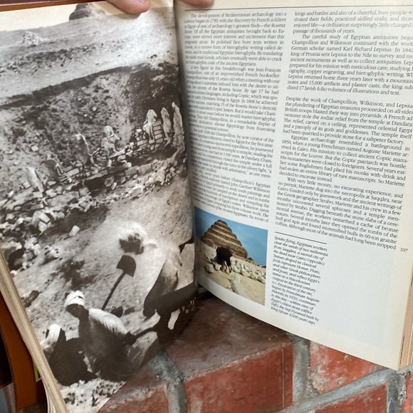 Coffee table book: The Adventure of Archaeology - Picture 5 of 11